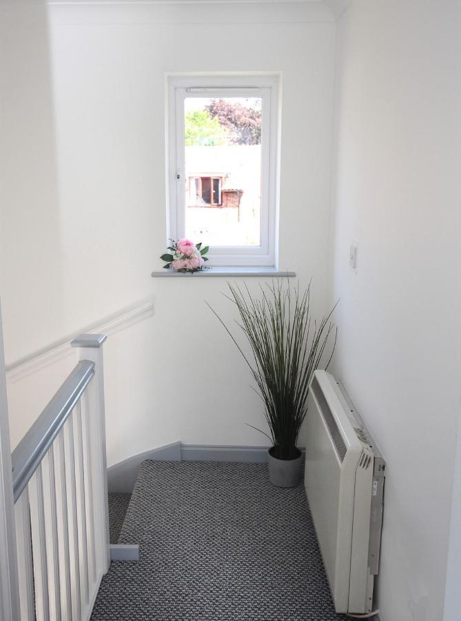 Chipad Mono - Quality City Centre Apartment, With Free Parking Space Chichester Exterior photo