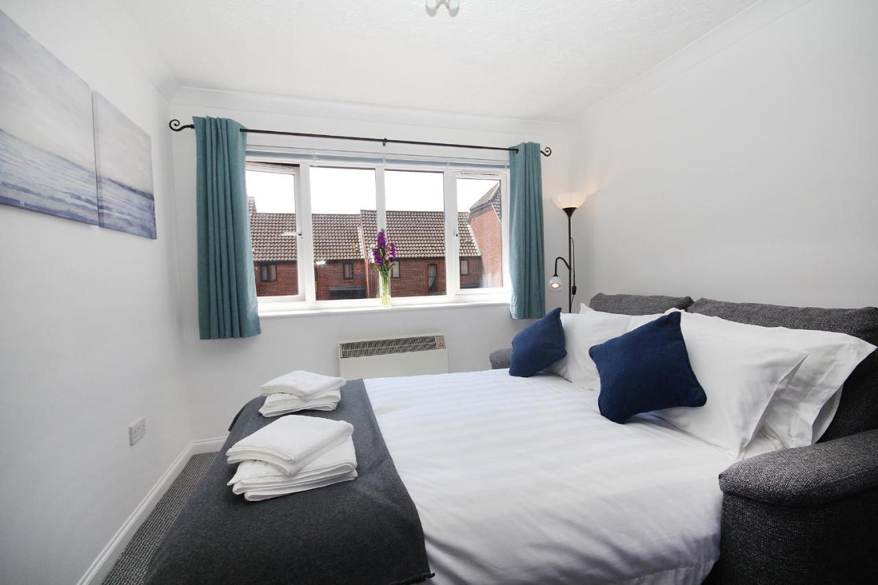 Chipad Mono - Quality City Centre Apartment, With Free Parking Space Chichester Exterior photo